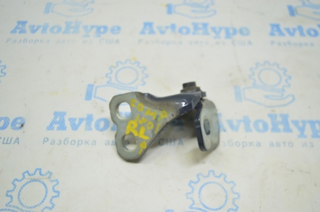 Шарнир передней левой двери 68306525AA CHRYSLER