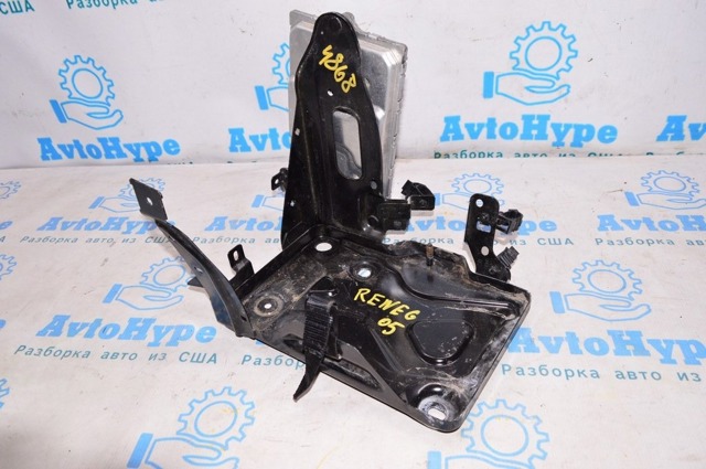 Подставка аккумулятора 68322727AA CHRYSLER