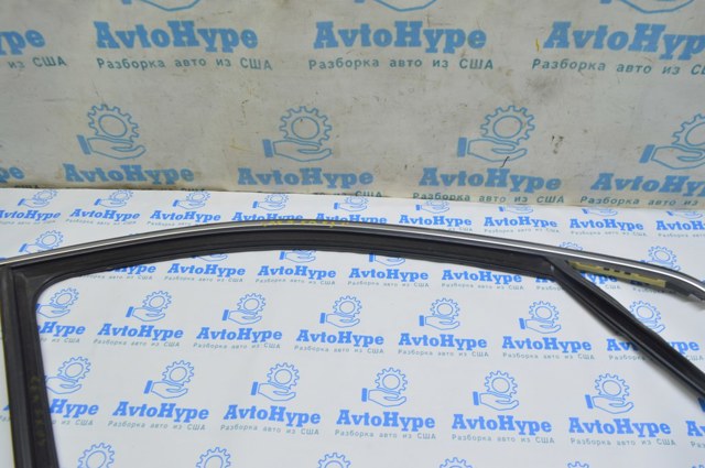 68442216AA Направляющая стекла двери купить Украина