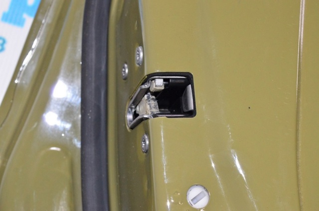 Замок двери задней левой 68466963AA CHRYSLER