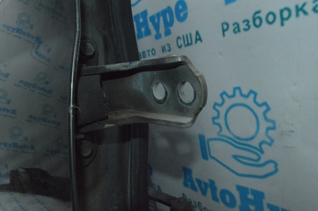 Завеса двери передней правой 68710AA020 TOYOTA