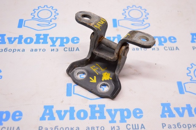 Петля передней двери, левой 68740AC010 TOYOTA