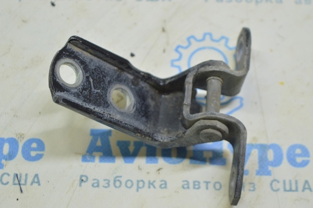 6878052031 Петля двери задней левой купить Кривой Рог