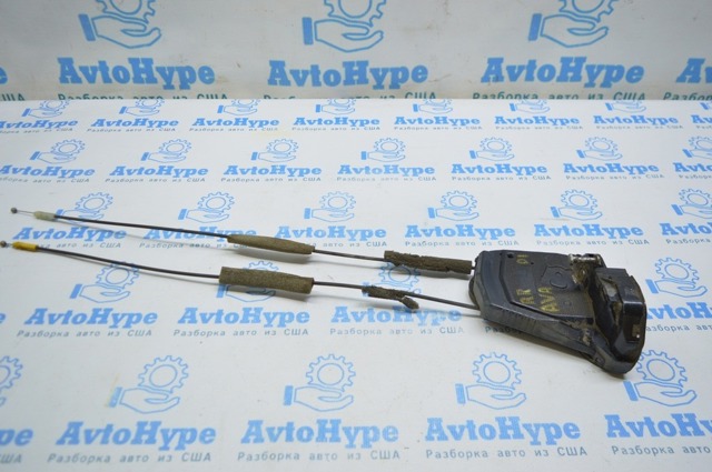 Замок двери задней правой 69050AC030 TOYOTA
