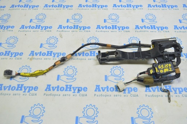 Держатель наружной ручки двери, передней левой 6920230040 TOYOTA