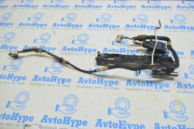 TOYOTA 6920230040 Держатель наружной ручки двери передней левой в наличии Винница
