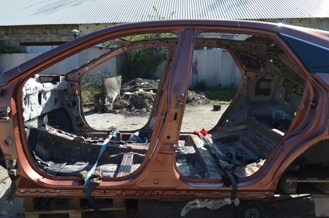 Фиксатор/петля (зацеп) замка двери передней 6941033030 TOYOTA