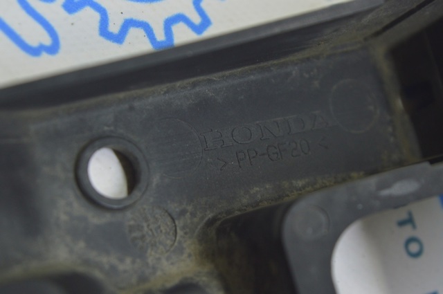 71150TRTA00 HONDA Кронштейн решетки радиатора купить в Ирпень