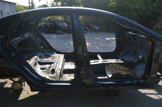 Стойка центральная, правая 714024RB00 HYUNDAI