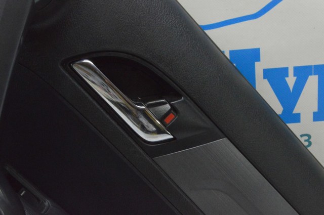 Ручка передней двери внутренняя, правая 72120SWAA02ZA HONDA