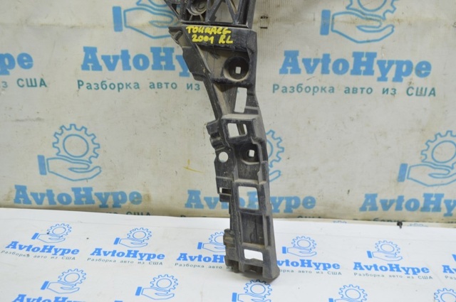760807393A VAG Направляющая заднего бампера левая купить в Житомир