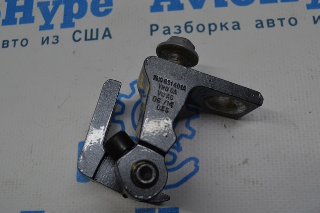 7N0831401C Петля двери передней левой купить Украина