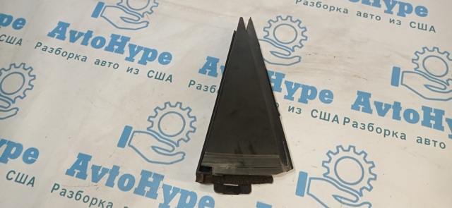 Внутренняя накладка крепления зеркала правого 802924CL1A NISSAN