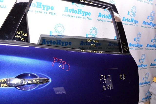 Держатель наружной ручки двери, передней правой 806105AA0A NISSAN