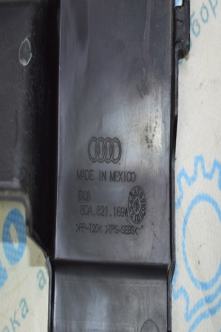 VAG 80A821169A Уплотнитель крыла в наличии Винница