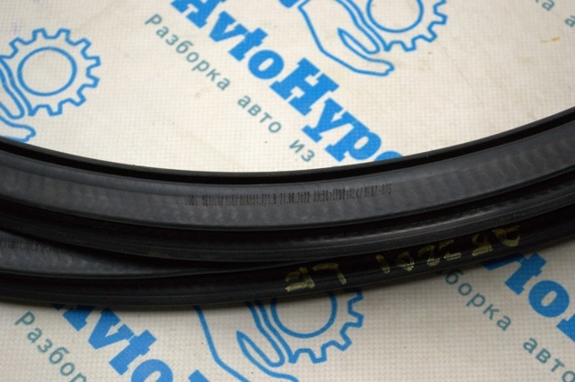 80A831721C VAG Уплотнитель двери передней (на кузове) купить в Каменское