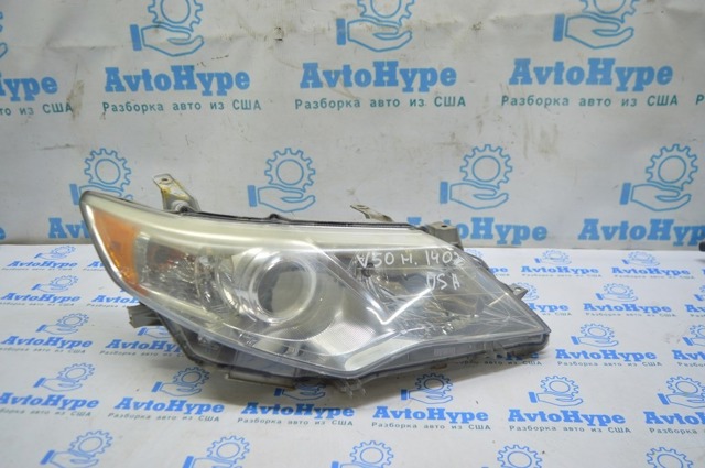 Фара основная правая 8111006470 TOYOTA