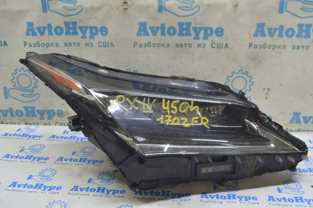 Фара передняя правая 811100E280 TOYOTA