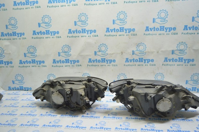 TOYOTA 8114548B70 Фара правая в наличии Черновцы