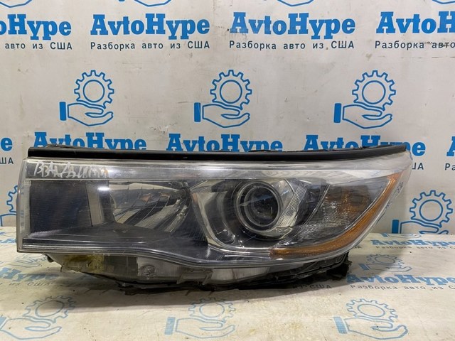 Фара левая передняя 811500E180 TOYOTA