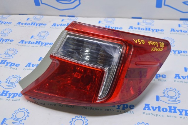 Задний правый внешний фонарь 8155006470 TOYOTA