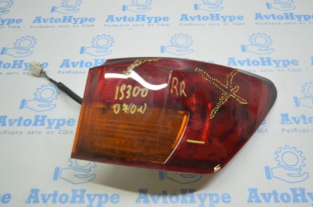 Фонарь задний правый, внешний 8155153171 TOYOTA