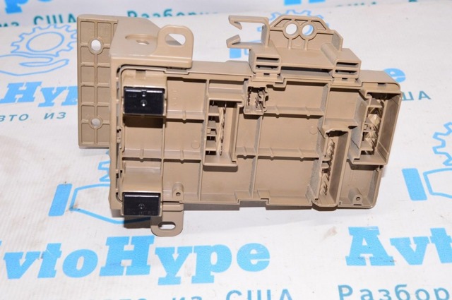 Монтажный блок 82201FJ110 SUBARU
