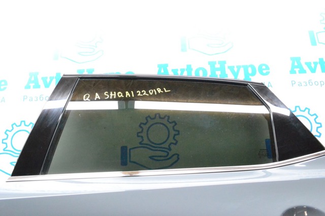 Стекло двери задней левой 823016UA0B NISSAN