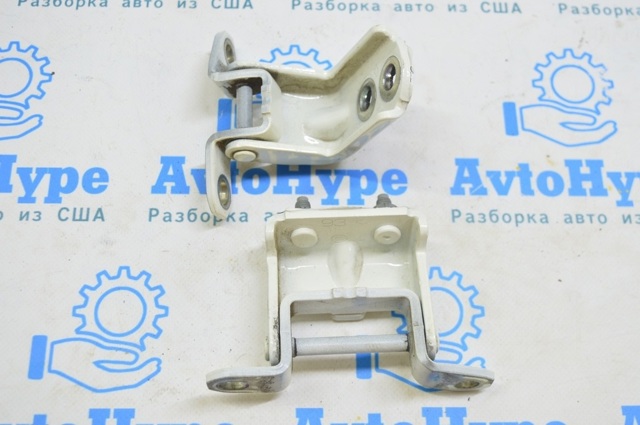 824013NA1A NISSAN Петля двери задней левой купить в Харьков