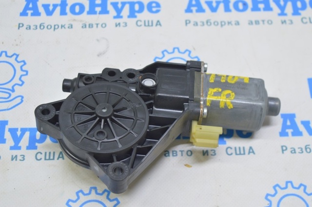 Мотор стеклоподъемника двери передней, правой 824603S001 HYUNDAI