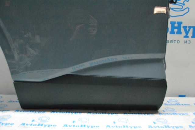 Молдинг задней правой двери 828706UA5A NISSAN