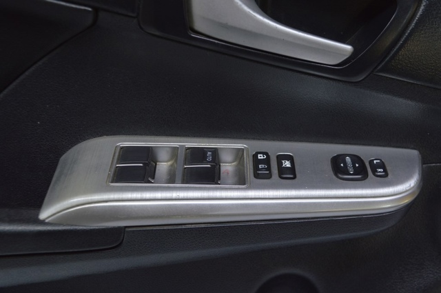 8482006061 TOYOTA Кнопочный блок управления стеклоподъемником центральной консоли купить в Львов