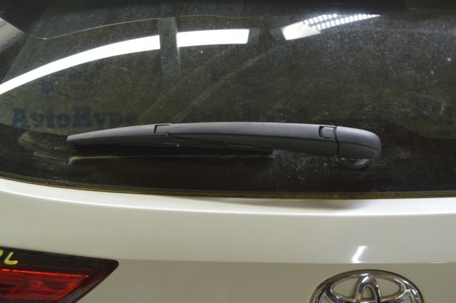 Рычаг-поводок дворника заднего стекла 852410E080 TOYOTA