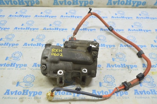 Компрессор климатической установки 8837048021 TOYOTA