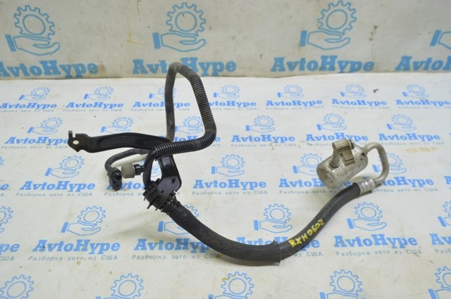 Шланг кондиционера, от компрессора к радиатору 8870348091 TOYOTA