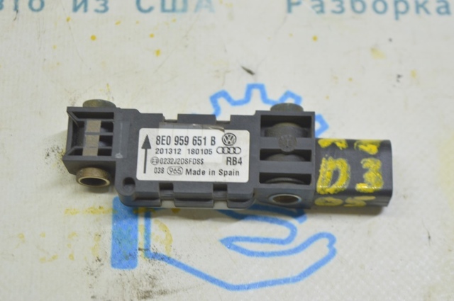 8E0959651B Датчик удара купить Николаев