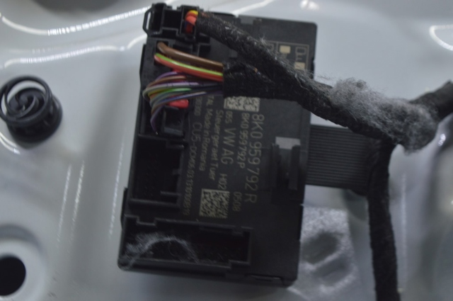 Блок комфорта передней двери 8K0959792R VAG