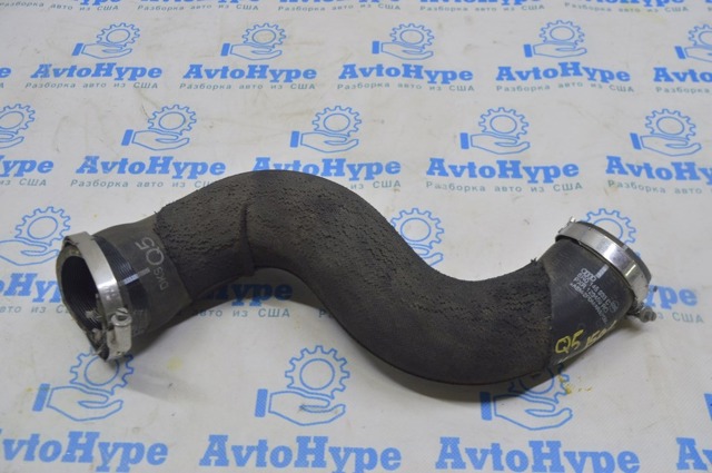 Патрубок дроссельной заслонки 8R0145993 VAG