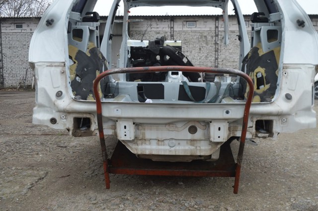 Панель багажного отсека 8R0813303 VAG