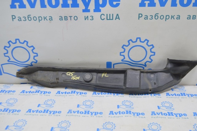 VAG 8R0821111C Уплотнитель крыла в наличии Кривой Рог