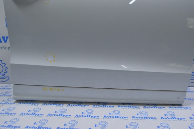 Молдинг передней правой двери 8R0853960B VAG