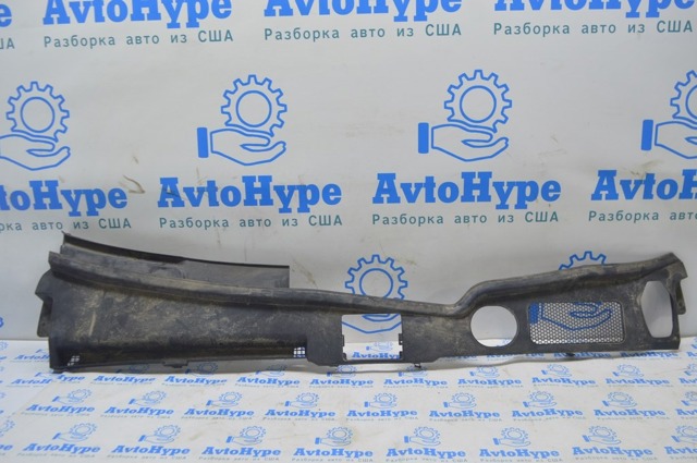 Водосток лобового стекла, жабо 8R1819447C01C VAG