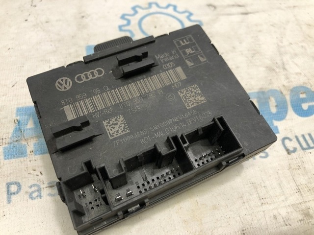 Блок комфорта задней двери 8T0959795Q VAG