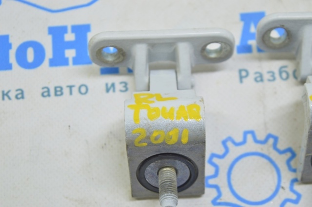 8V3827299C VAG Петля задней двери купить в Черкассы