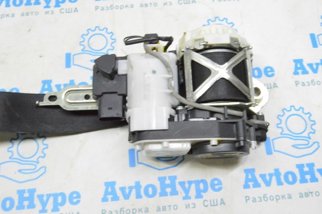 8V5857706HV04 VAG Ремень безопасности купить в Николаев