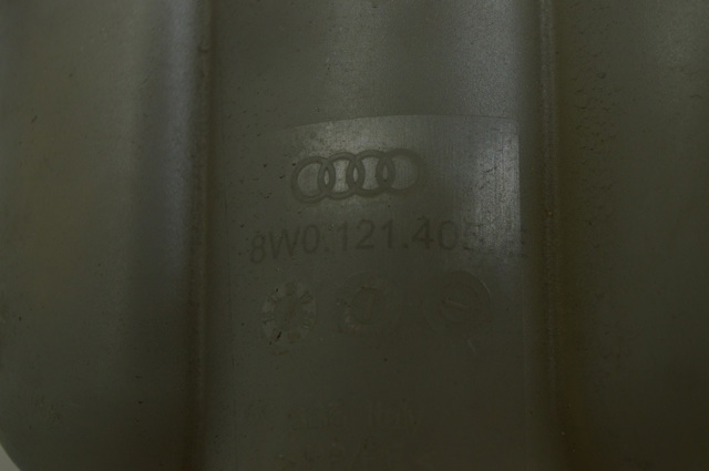  Расширительный бачок 8W0121405E VAG