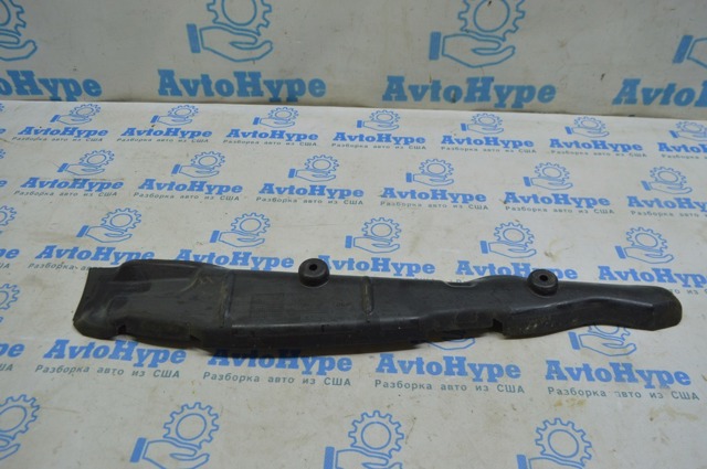 Уплотнитель арки крыла 8W0821112 VAG