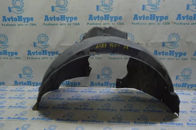 Подкрылок крыла переднего правый 8W0821172A VAG