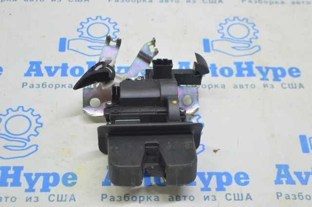 Замок крышки багажника 8W0827503 VAG