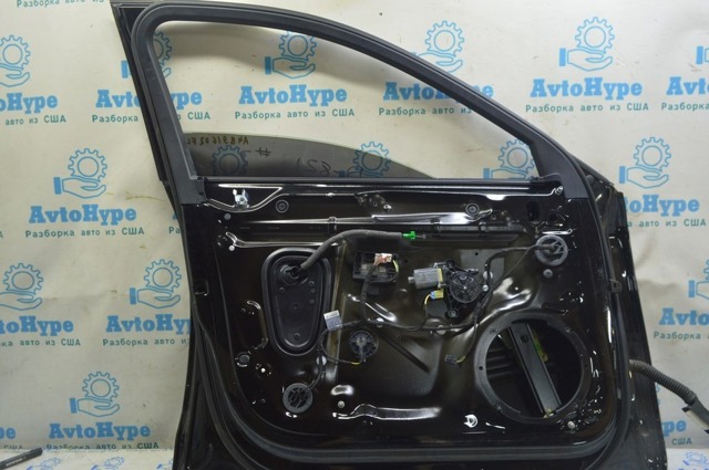 VAG 8W0831051A Дверь передняя левая в наличии Павлоград